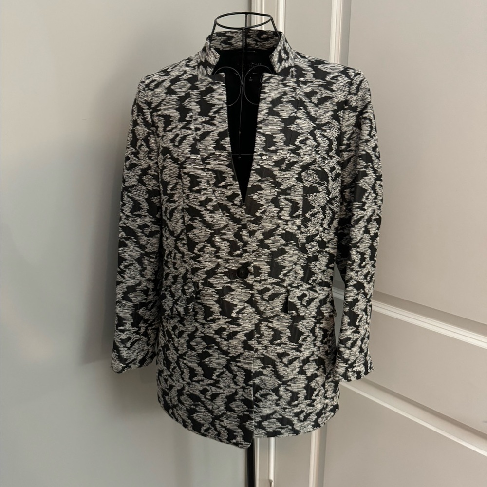Lafayette 148 New York Geometric Print Lined Blazer in Size 8